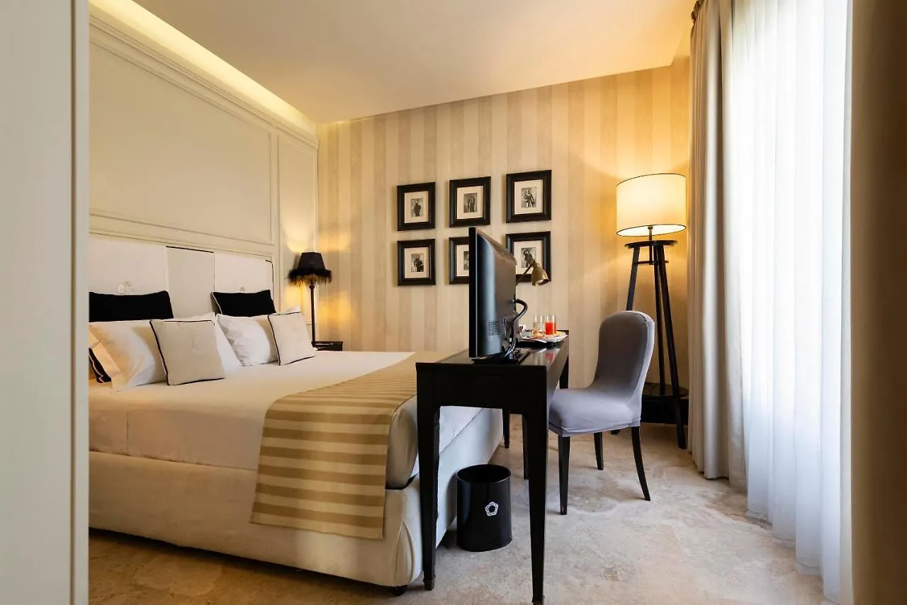 Profumo Maison Colosseo Rom Pensionat