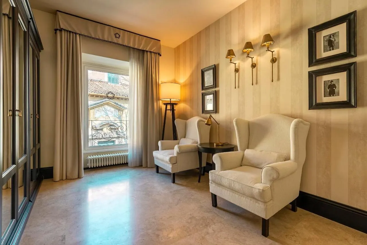 Profumo Maison Colosseo Rom 3*,
