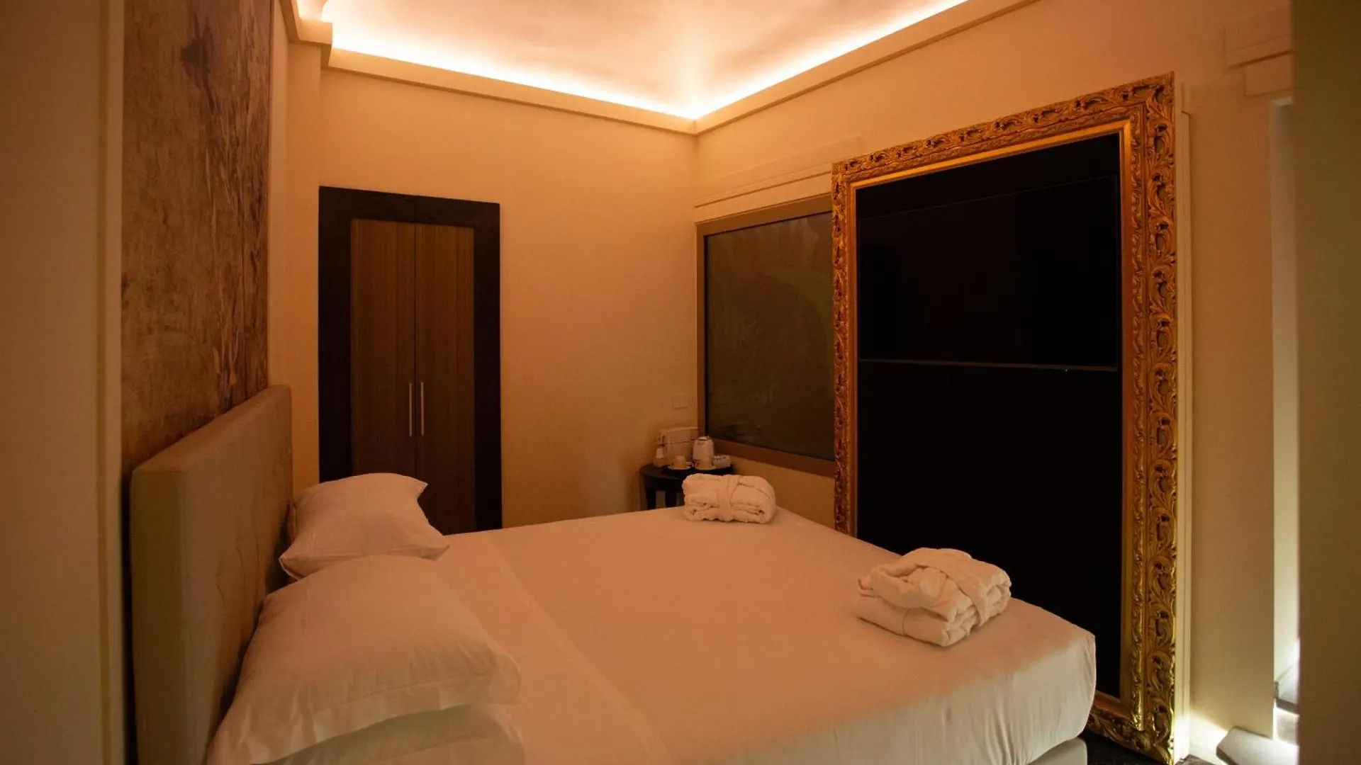 Profumo Maison Colosseo Rom 3*,  Italien